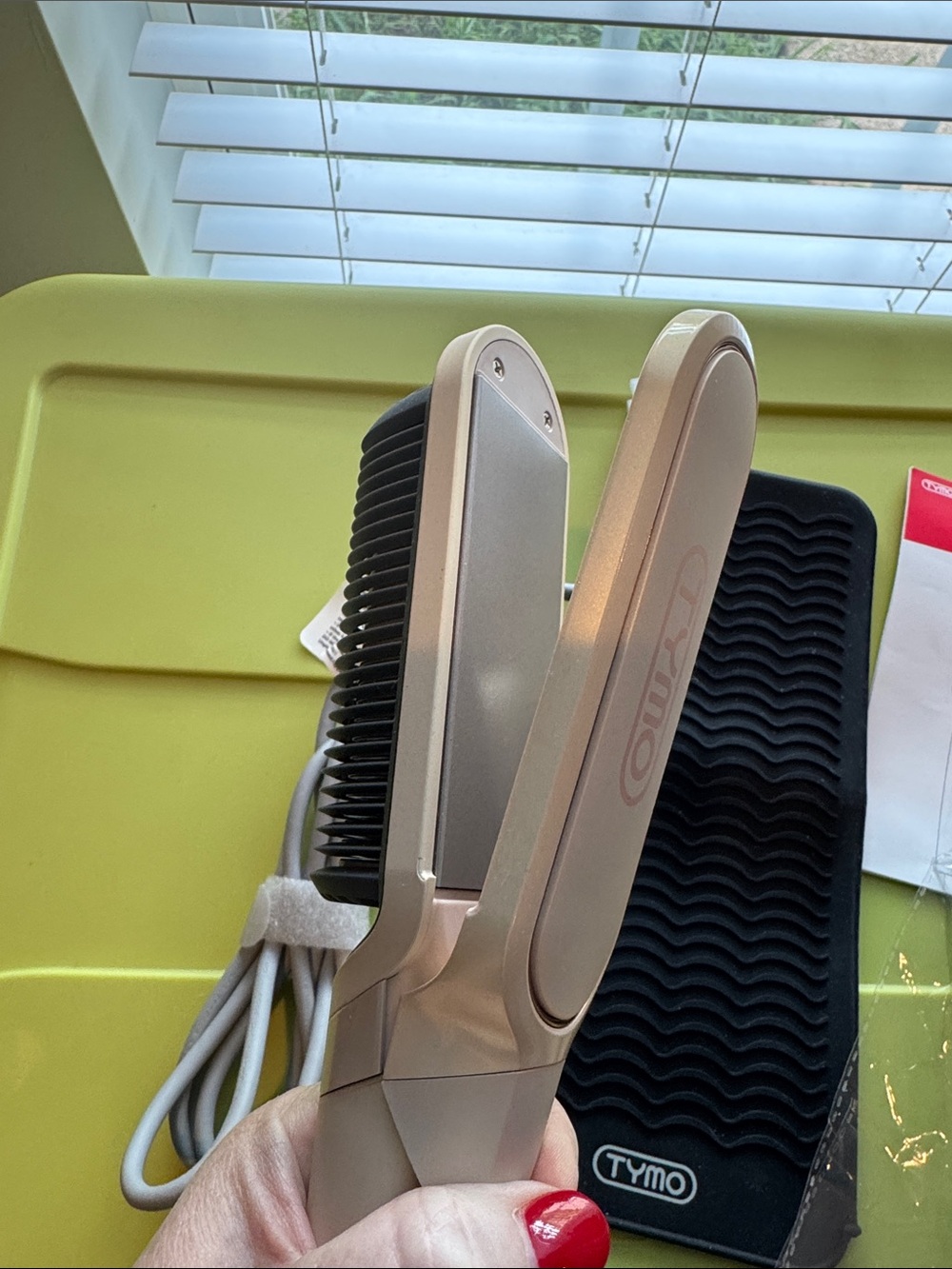 Tymo FlipPro Hair Straightening Comb with Accessories - Picture 3 of 5